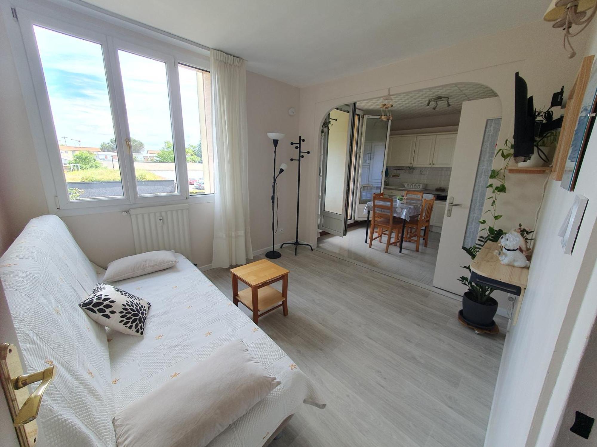 Medipole T2 Avec Un Garage Gratuit Sur Place, 16Min A Centre Ville Lyon En Metro A วีเลอร์บาน ภายนอก รูปภาพ